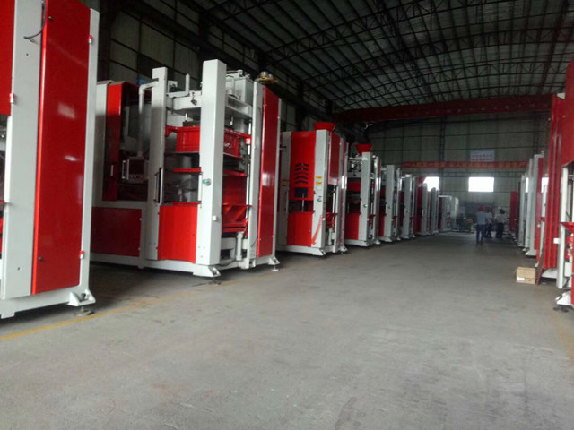 How to choose a fully automatic molding machine？